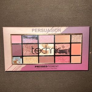 Technic Persuasion Pressed Pigment Eyeshadow Palette